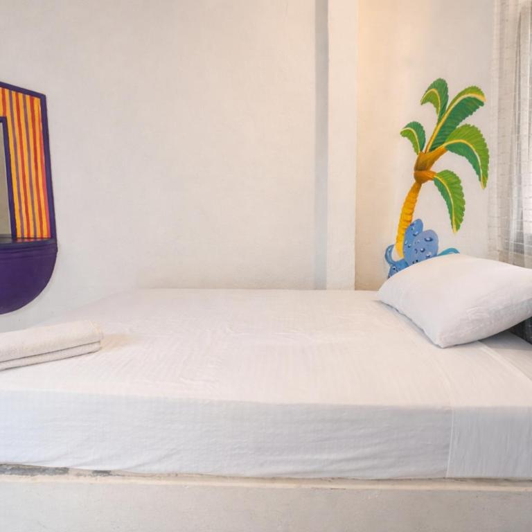 Kaia Beach Hotel - Habitación Doble con baño privado - 2 camas - 8