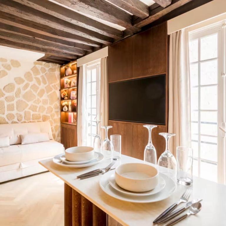 M1 - Magnificent Studio in Le Marais's Heart - One-Bedroom Apartment - 12