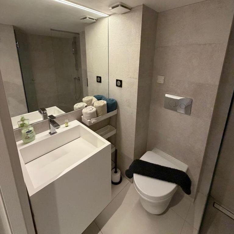 Studio à louer au cœur du Carré d or à Nice, rue Dalpozzo à 150 mètres des plages - Studio Duplex - 3