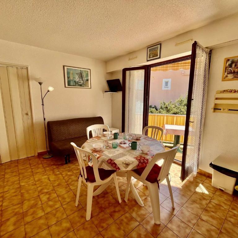 CA220-024 APPARTEMENT 2 PIÈCES POUR 4 Personnes À CAVALAIRE SUR MER - Apartamento de 1 dormitorio - 2