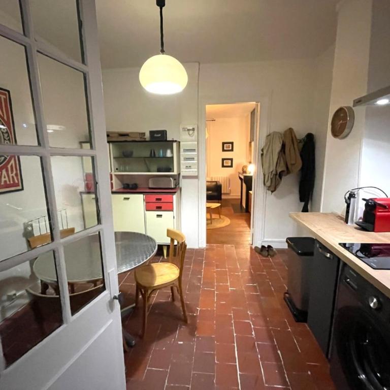 Studio Vintage chic, Centre, Gare et Plage à pied - Studio - 13