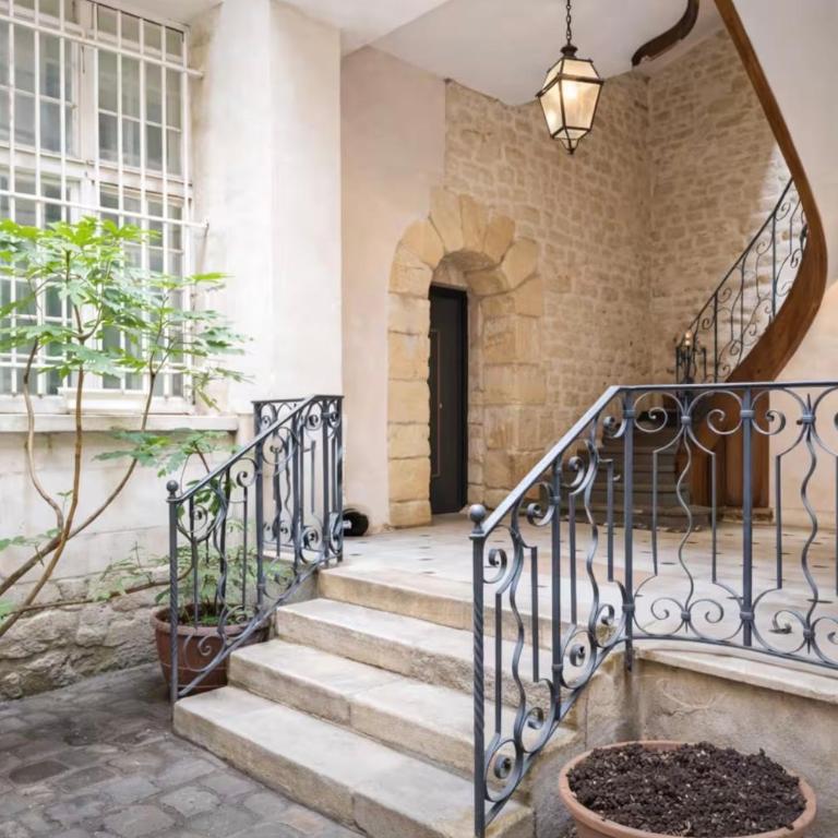 M1 - Magnificent Studio in Le Marais's Heart - One-Bedroom Apartment - 19