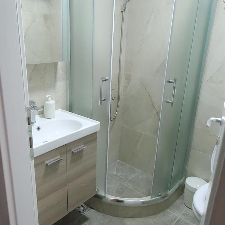Studio Inn "next to Delta & Free Parking " - Studio Apartment - 16