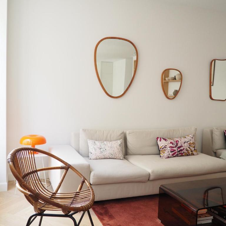 Beautiful bright apartment near Champs Elysées - Two-Bedroom Apartment - 6