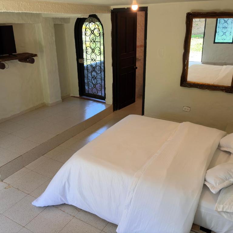 Jaragual EcoHotel - Habitación Doble con balcón y baño privado - 5