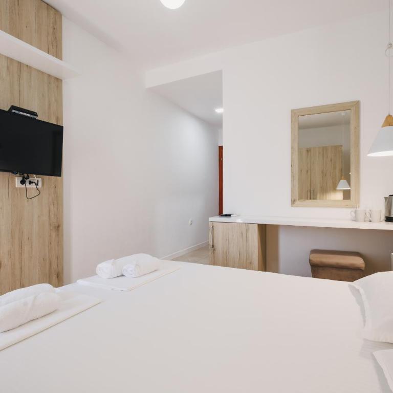 Apartments Stanaj - Dvokrevetna Soba sa Bračnim Krevetom - 3