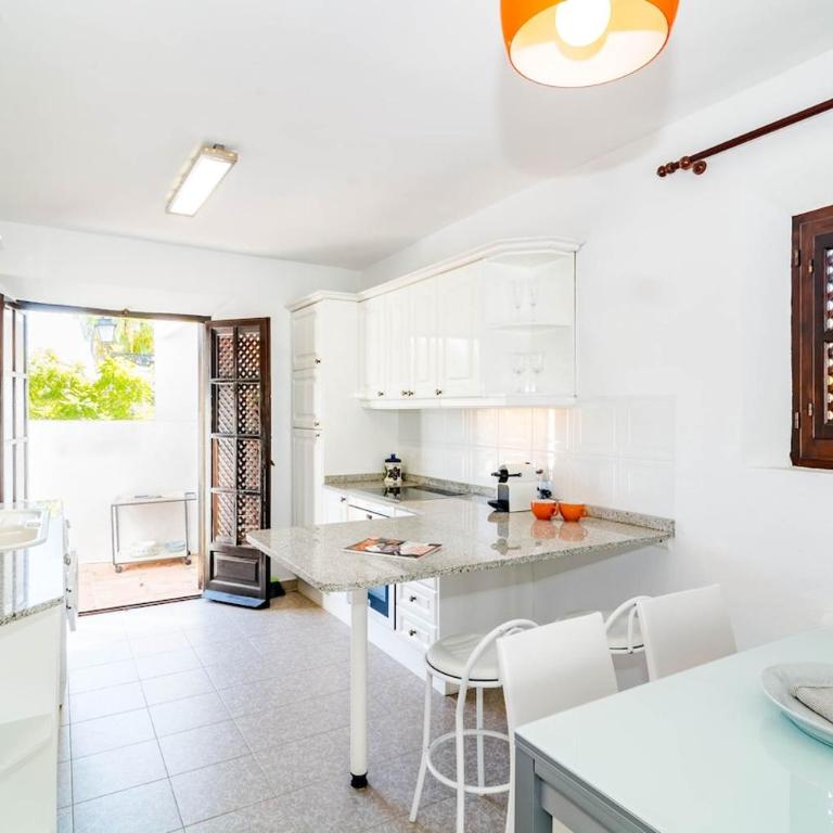 EN- Cozy Andalusian style townhouse in Marbella - Apartamento - 14