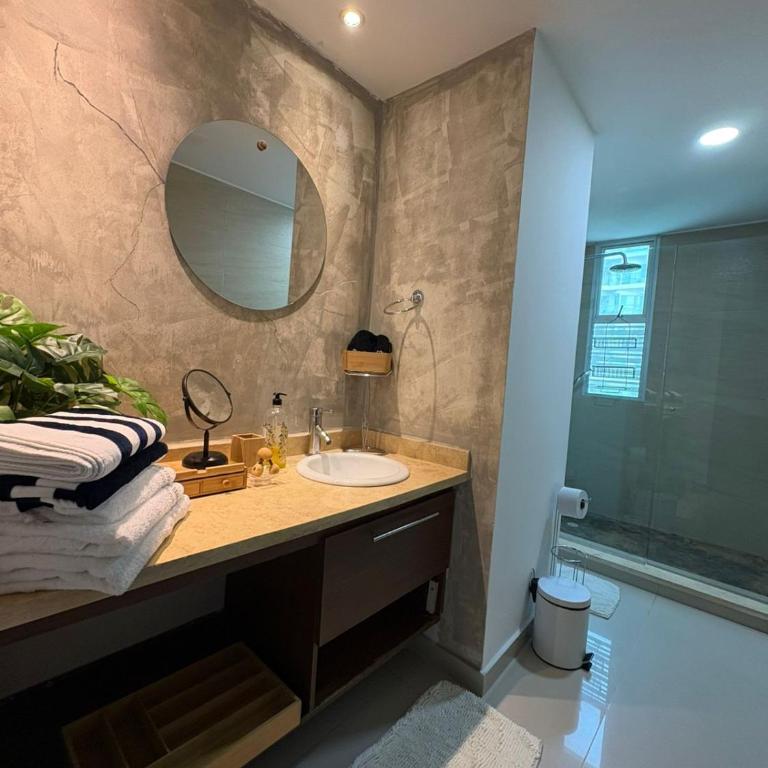Cerca hotel Americas y hotel Radisson Cartagena Zona Morros a 3 minutos del Centro de convenciones de las Americas - Two-Bedroom Apartment - 26