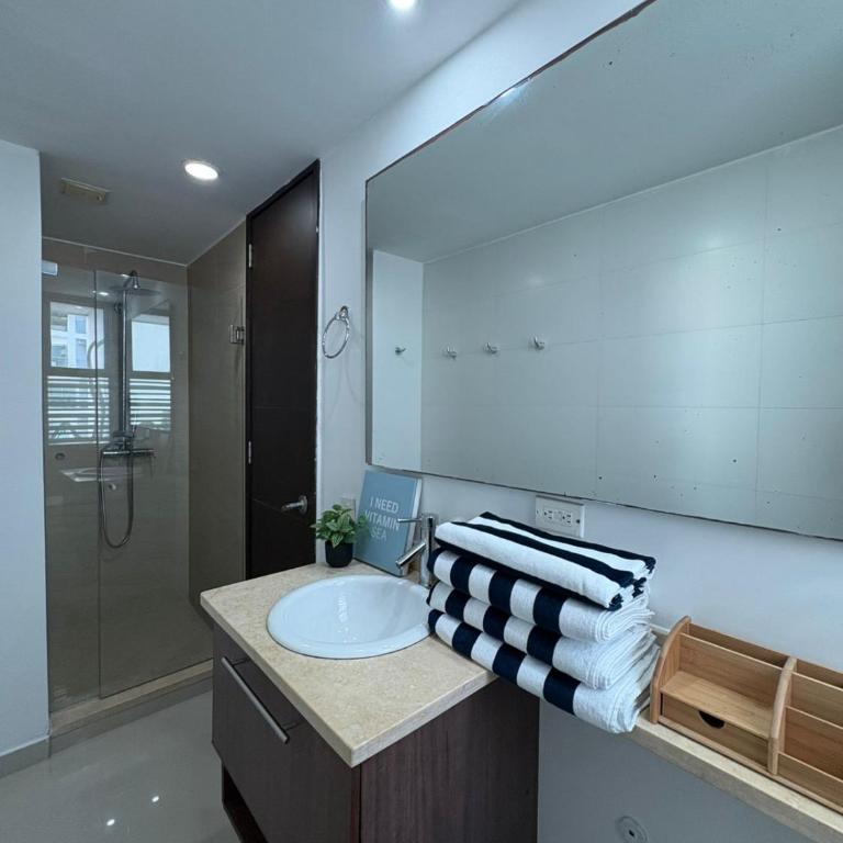 Cerca hotel Americas y hotel Radisson Cartagena Zona Morros a 3 minutos del Centro de convenciones de las Americas - Two-Bedroom Apartment - 29