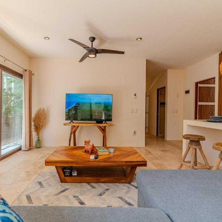 Modern Condo with Pool Fast Wifi Perfect - Apartamento de 2 dormitorios - 42