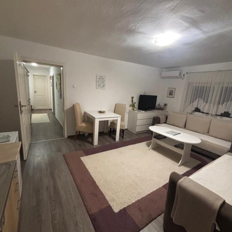Mamma Mia! - Two-Bedroom Apartment - 27
