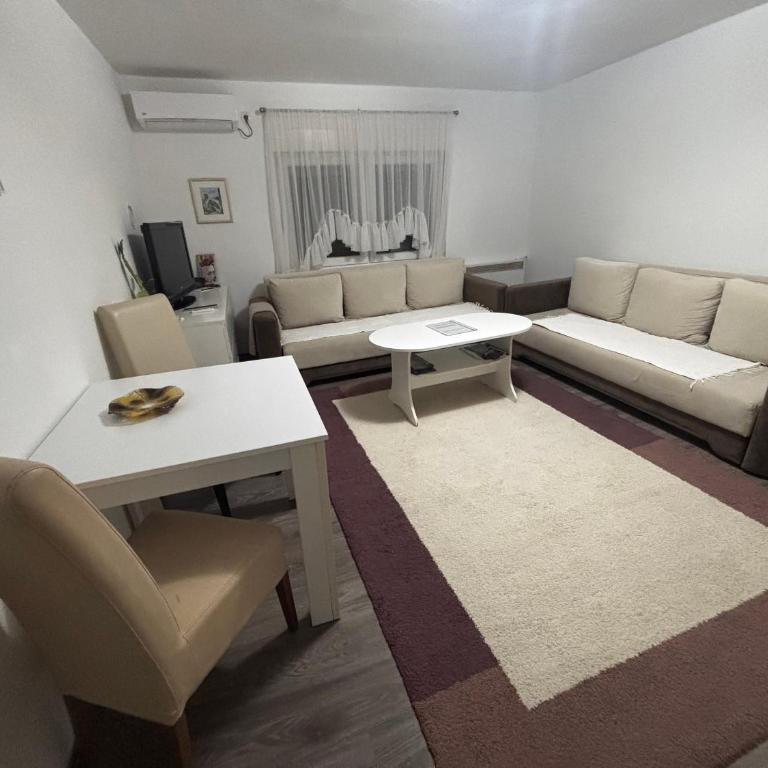 Mamma Mia! - Two-Bedroom Apartment - 26