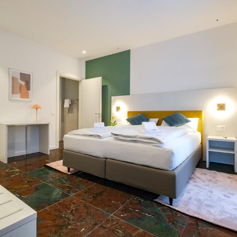 Boutique Hotel Piazza Grande Locarno - Easy Self Check-In - Camera Matrimoniale Moderna - 1