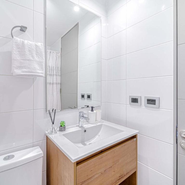 Vista Capital 2D 2B with Wifi and AC - Two-Bedroom Apartment - 11