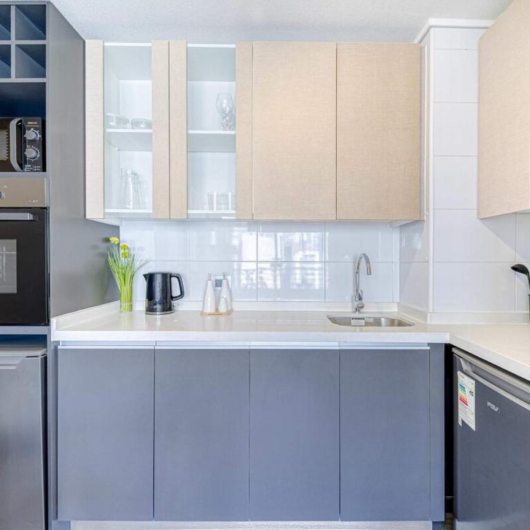 Vista Capital 2D 2B with Wifi and AC - Two-Bedroom Apartment - 18