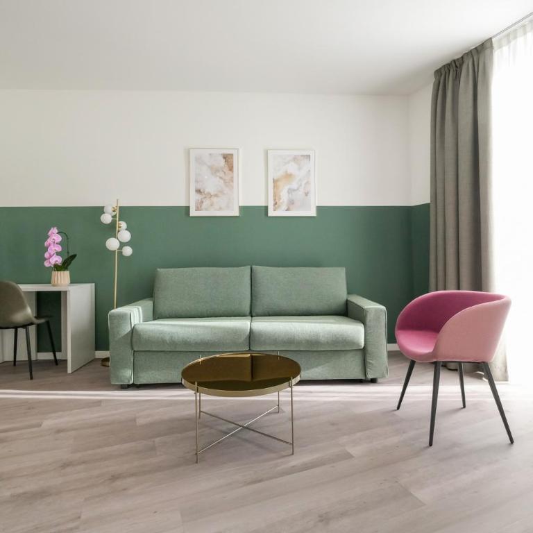 Boutique Hotel Piazza Grande Locarno - Easy Self Check-In - Junior Suite con Balcone - 4