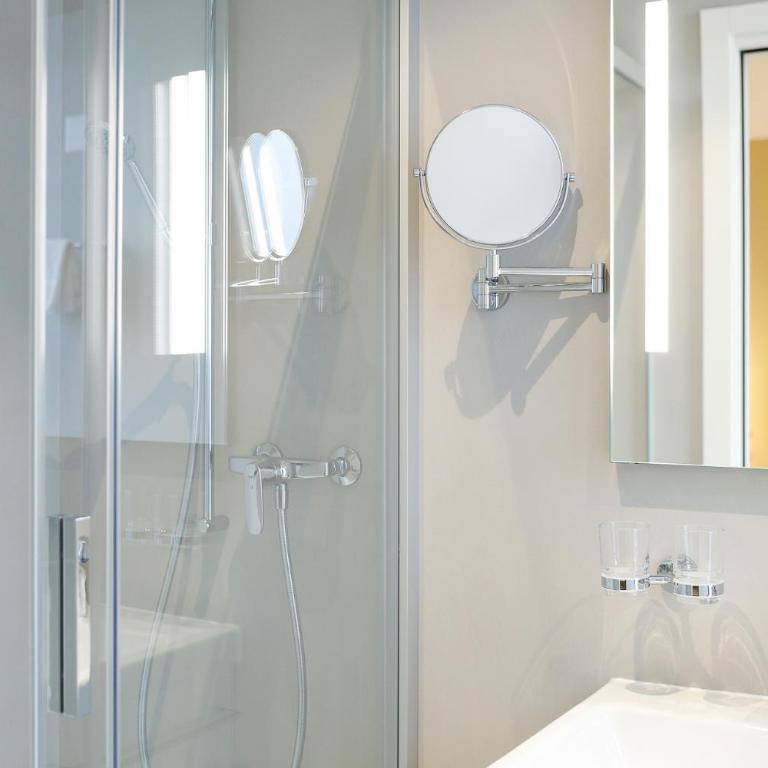 Boutique Hotel Piazza Grande Locarno - Easy Self Check-In - Junior Suite con Balcone - 12