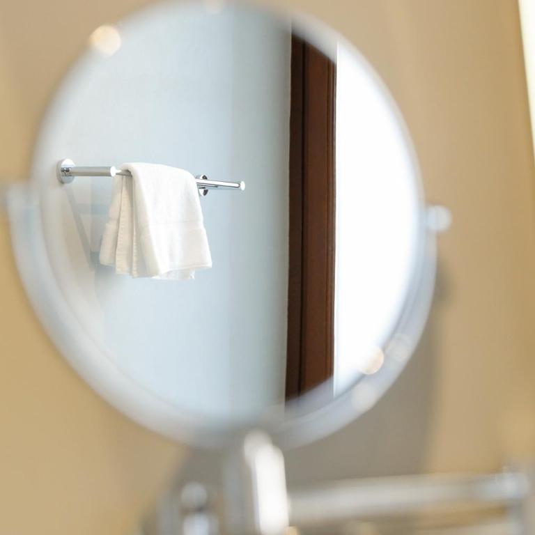 Boutique Hotel Piazza Grande Locarno - Easy Self Check-In - Junior Suite con Balcone - 13