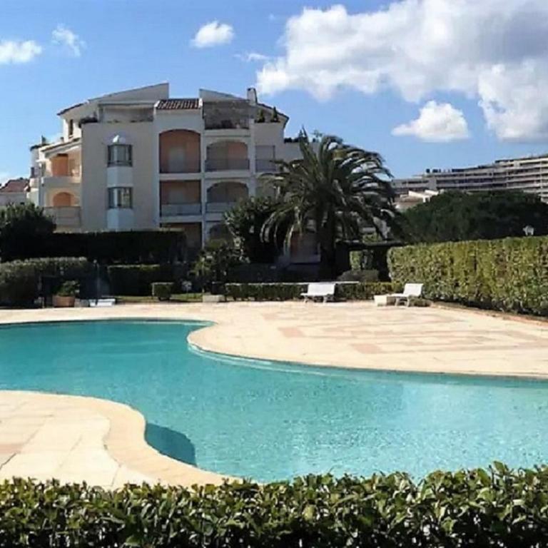 3 pièces Ile de Cannes Marina Bat F - Apartment mit 2 Schlafzimmern und Terrasse - 1