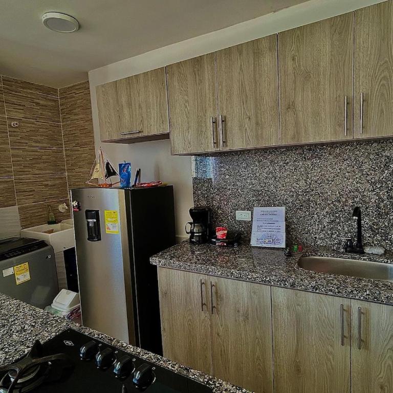 Cómodo apartamento rodadero sur - One-Bedroom Apartment - 8