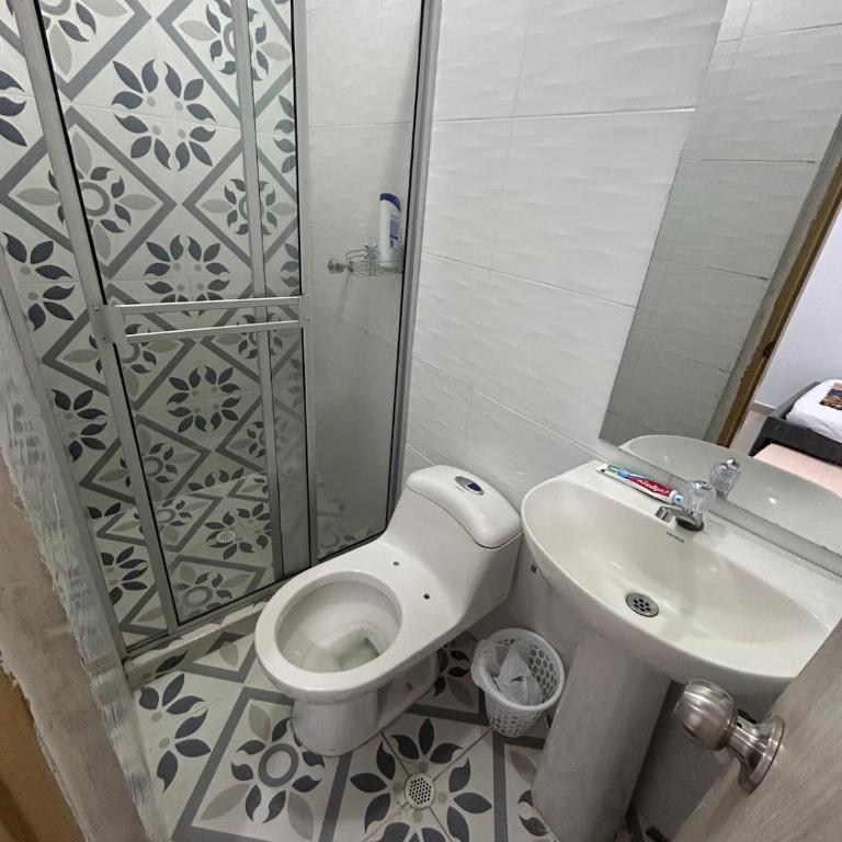 Cómodo apartamento rodadero sur - One-Bedroom Apartment - 11