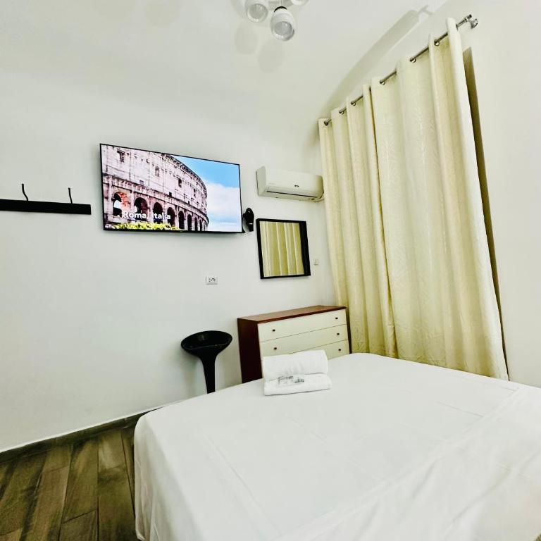 Breking Roma - Camera Matrimoniale con Bagno Privato Esterno - 14