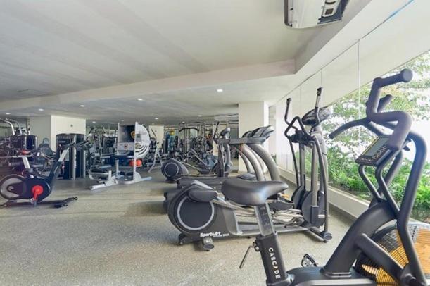 Oceanfront Indah Condo Sleeps 10 Sunsets - Three-Bedroom Apartment with Ocean View - 47