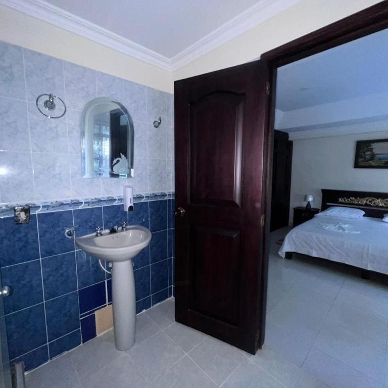 Villa Andrea - Four-Bedroom House - 17