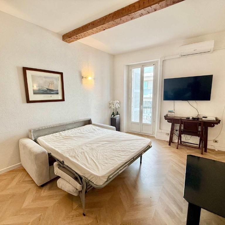 A025-Appartement 2 chambres - carré d'Or-hyper centre Cannes - Apartamento - 5