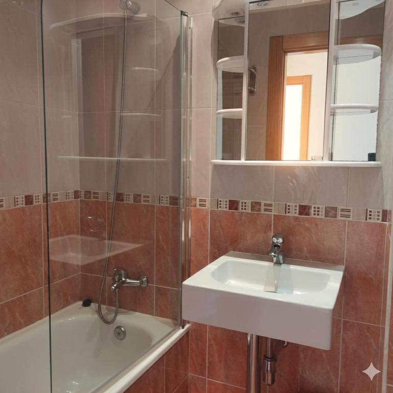 Apartamentos aDoniña Playa Major Sanxenxo - Apartamento con vistas a la piscina - 26