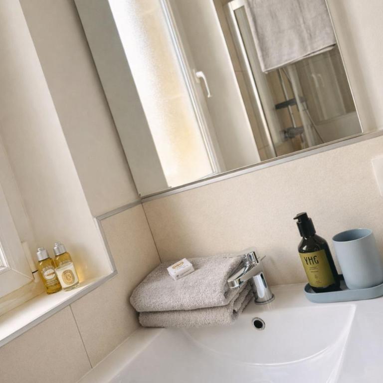 Bright & Charming Flat - 50qm Cannes Ferrer - Apartment mit 1 Schlafzimmer - 38