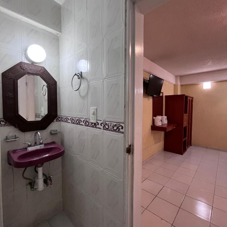 Hotel Central Puebla - Habitación Superior - 1 cama grande - 10