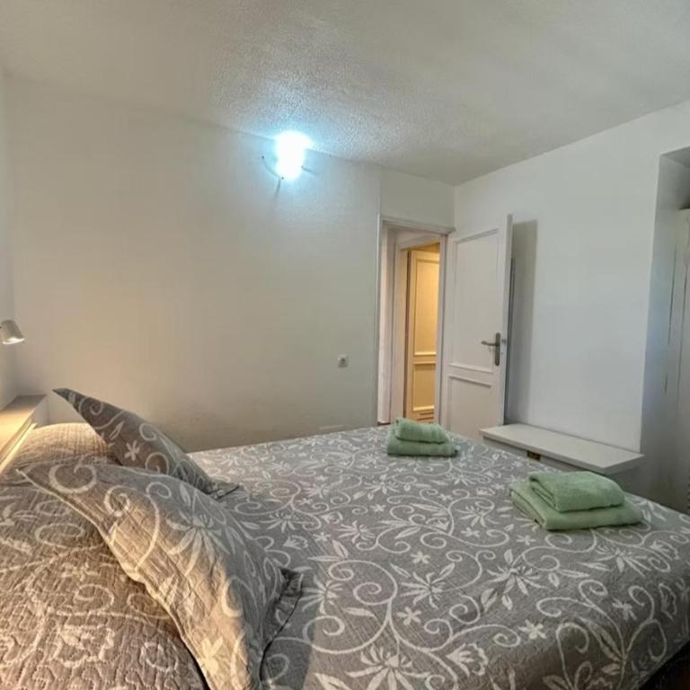 Puerta Sol - One-Bedroom Apartment - 14