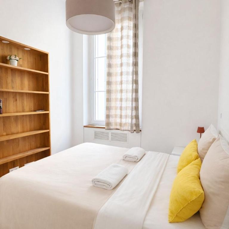 Old Town Antibes Apartment with AC 320m from Beach - Appartement Supérieur - 11