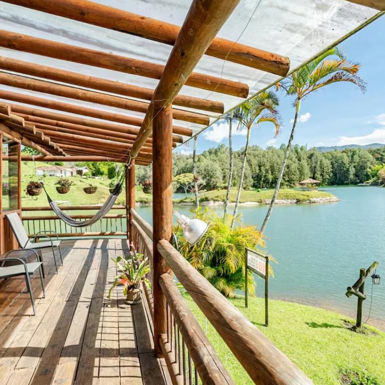 Guatape, Cabaña con Salida al Lago y vista a la Piedra - Casa de 3 dormitorios - 1