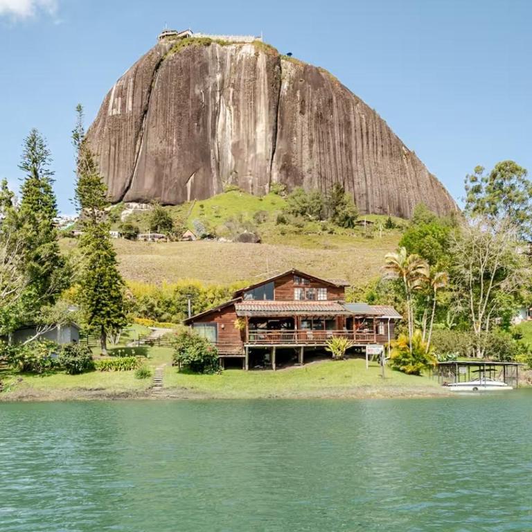 Guatape, Cabaña con Salida al Lago y vista a la Piedra - Casa de 3 dormitorios - 2