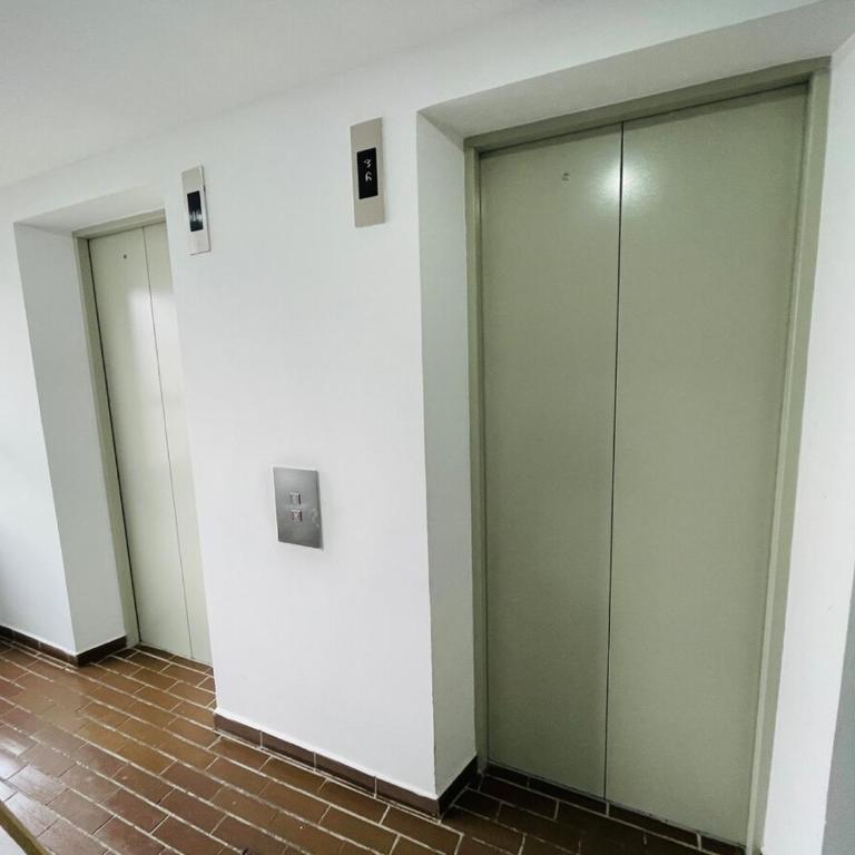 Espacio pet-friendly con terraza amplia y asador - Apartamento - 17