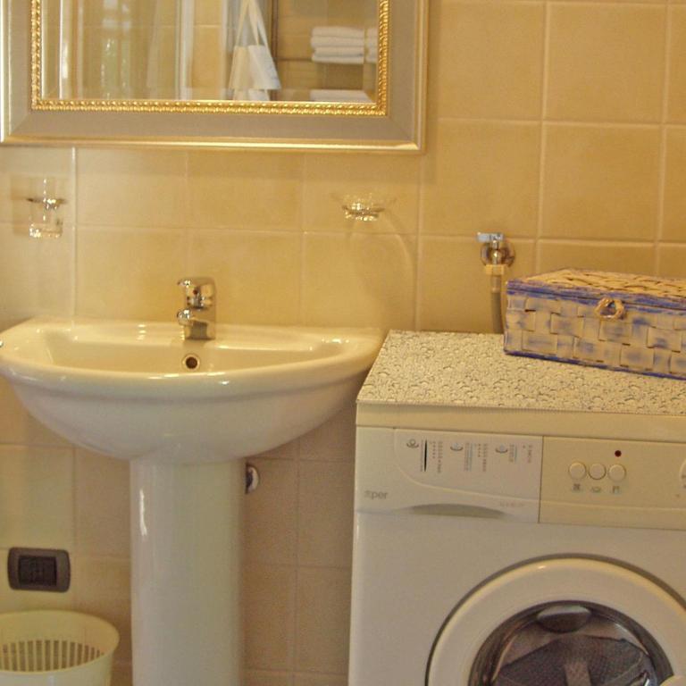 Barolo - Appartamento con 2 Camere da Letto - 3