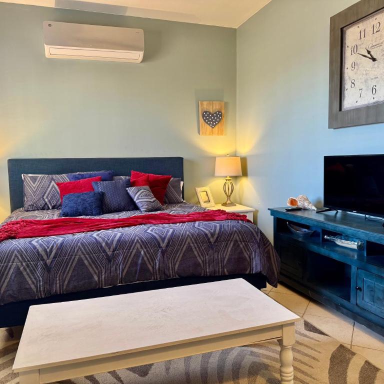 Mirador Sunset Rooftop Retreat with Secure UTV & Trailer Parking - Three-Bedroom Home - 38