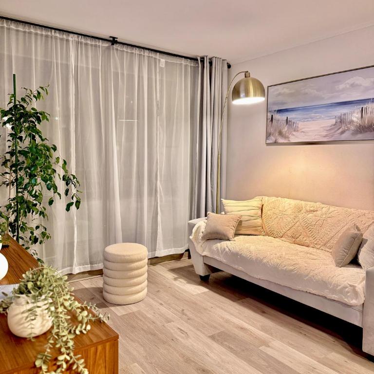 Departamento con estacionamiento incluido, Ideal para ir de compras y conectar con puntos turísticos - Two-Bedroom Deluxe Apartment - 8