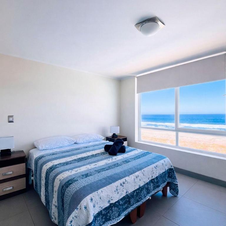 Laguna del Mar - Three-Bedroom Apartment - Oceanfront - 25