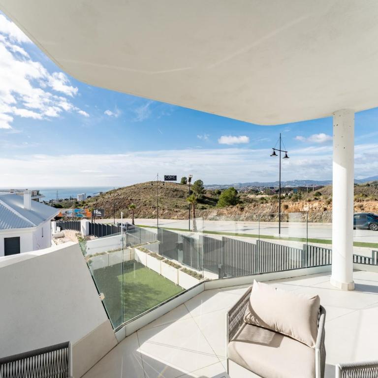 Coastal Retreat with shared pool, Fuengirola - Apartamento de 3 dormitorios - 5