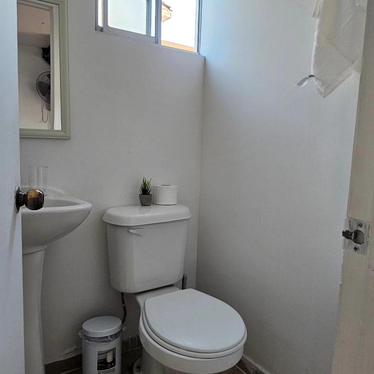 Alojamiento completo moderno - Two-Bedroom House - 10