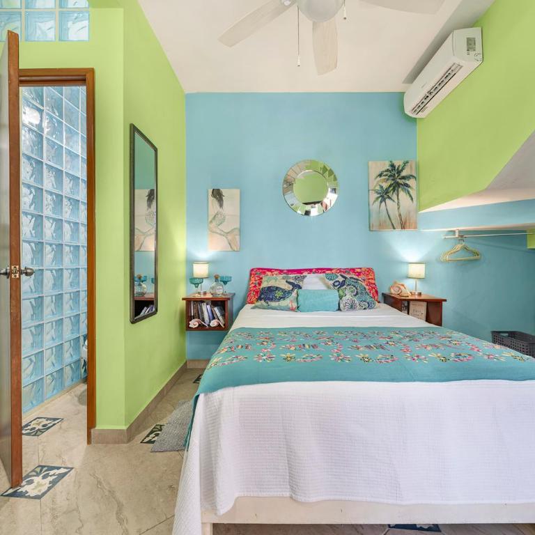 Casa Cielo Studio 1 with Tropical Garden Patio - Studio with Garden View - 9