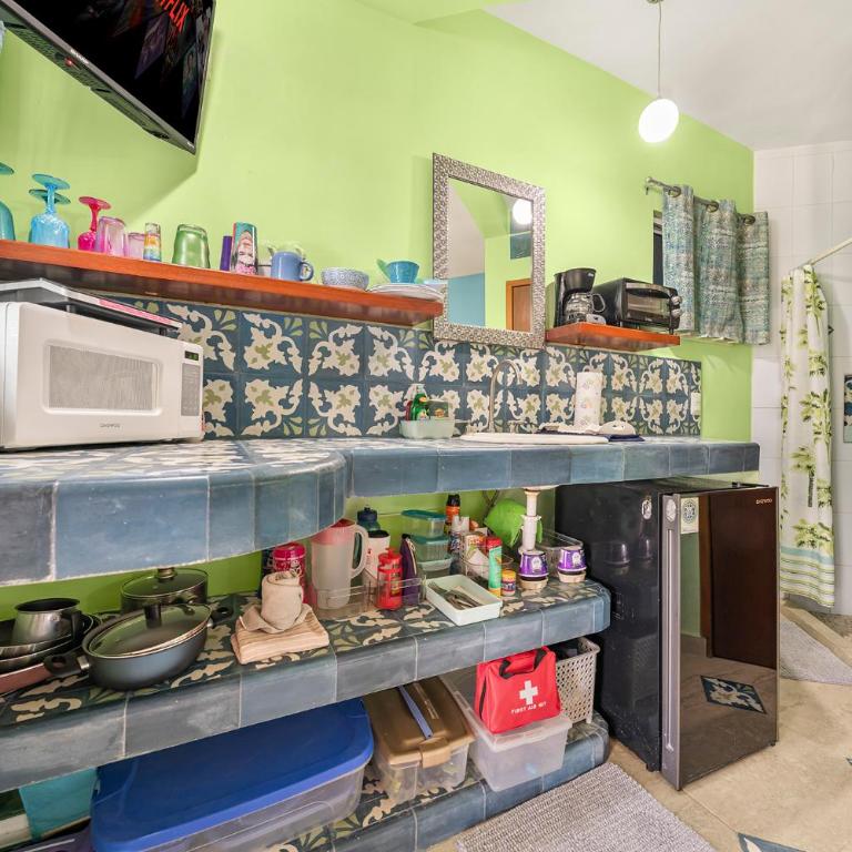 Casa Cielo Studio 1 with Tropical Garden Patio - Studio with Garden View - 12