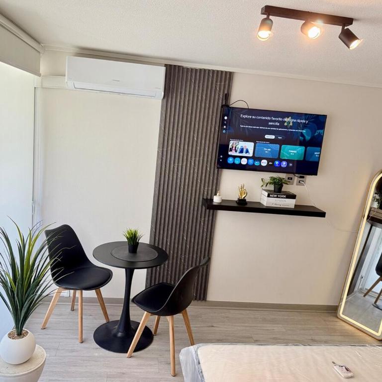 Style & Comfort in Santiago Downtown subway Wifi AC - One-Bedroom Apartment - 11