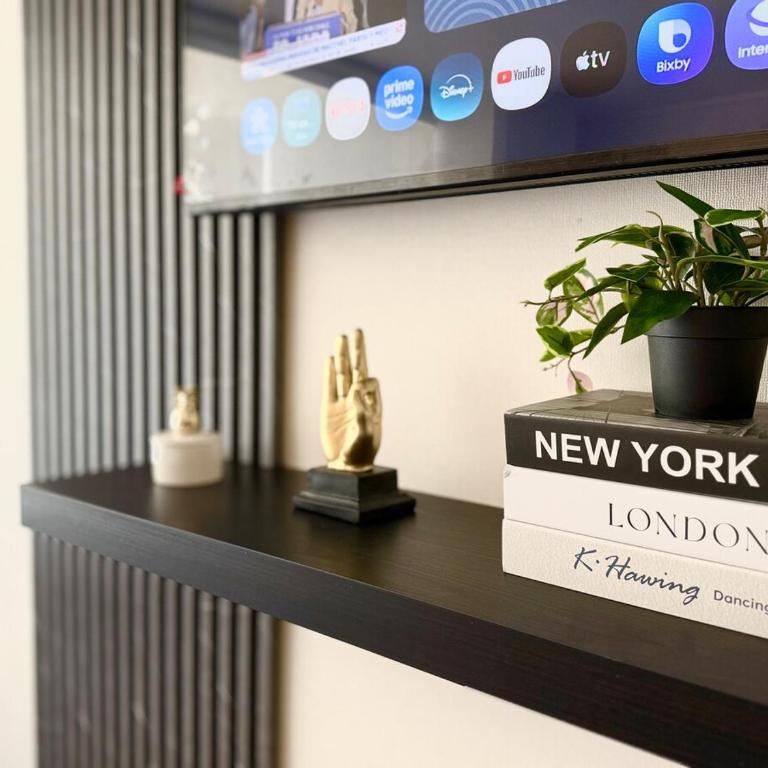 Style & Comfort in Santiago Downtown subway Wifi AC - One-Bedroom Apartment - 18