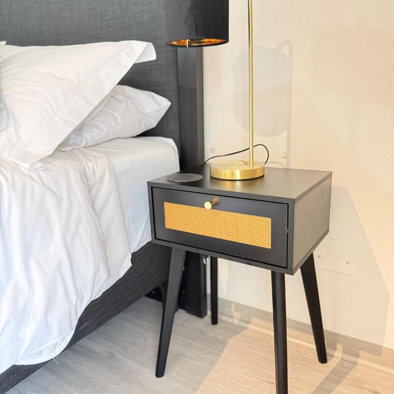 Style & Comfort in Santiago Downtown subway Wifi AC - One-Bedroom Apartment - 16
