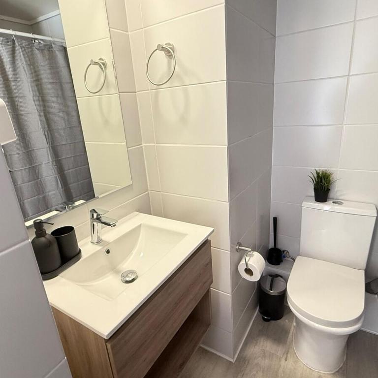 Style & Comfort in Santiago Downtown subway Wifi AC - One-Bedroom Apartment - 30