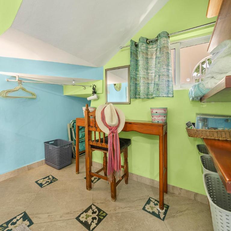 Casa Cielo Studio 1 with Tropical Garden Patio - Studio with Garden View - 8